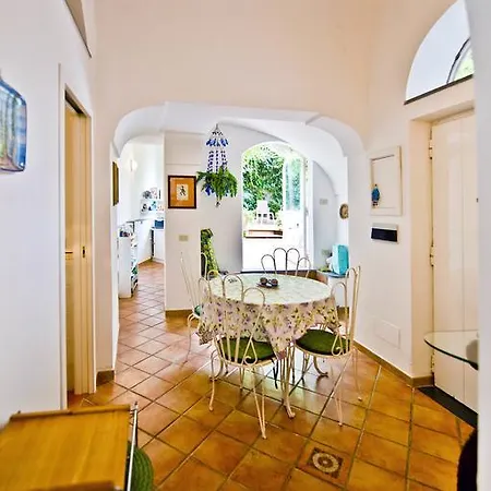 Casa Caterina بيت للعطل
